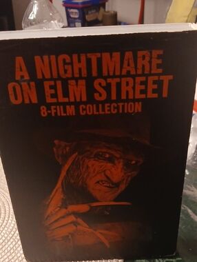 A Nightmare on Elm Street 8-Film Collection - Horror Box Set (Black/Red)